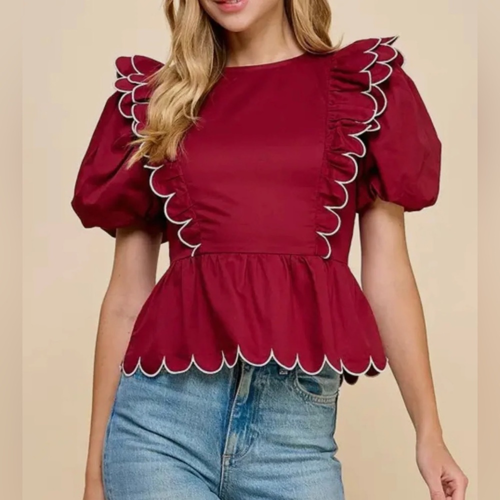 TCEC Alina Scalloped Detail Round Neck Top Size Small NWT